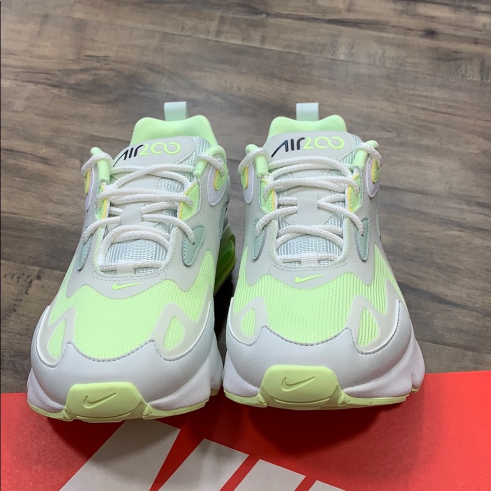 W NIKE AIR MAX 200 - Picture 9 of 16